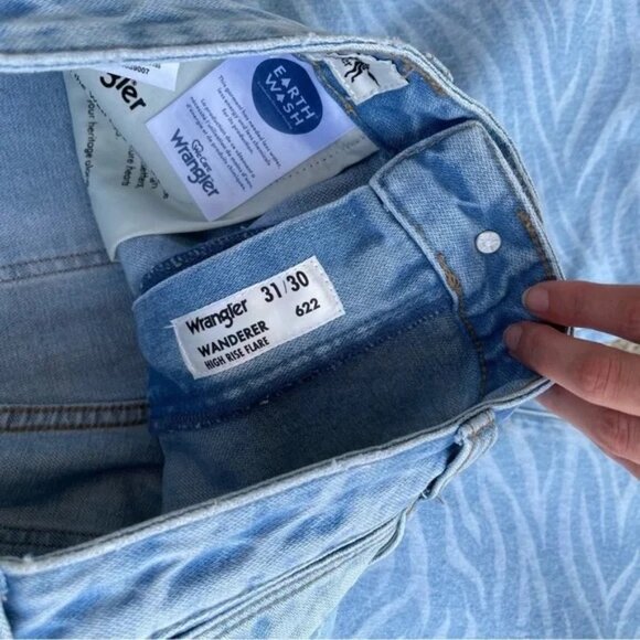 🌀 Wrangler Flare Jeans 31x30 | Zebra Print Raw Hem Y2K Retro Denim Vibes - Picture 6 of 9